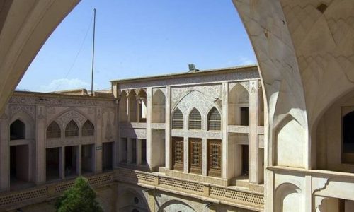 The evolution of the Iranian house in the Qajar period
